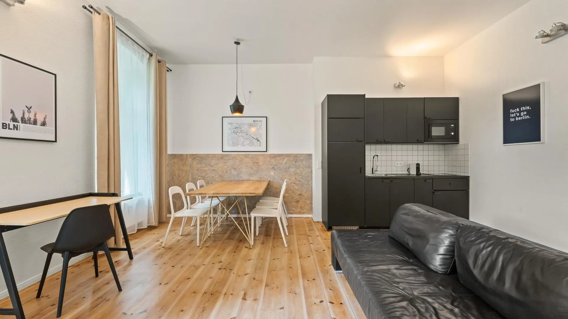 Mooeve Friedrichs Big With Terrace Apartment Berlin Germany