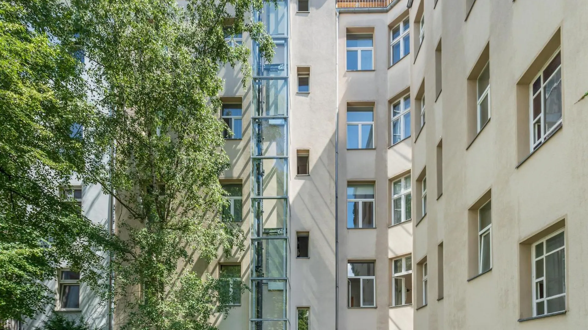 Mooeve Friedrichs Big With Terrace Apartment Berlin